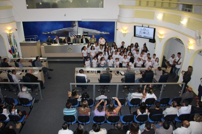 Homenagem aos 20 anos do campus da PUC em Poços de Caldas