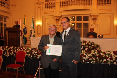 Sessão Solene de entrega de Títulos de Cidadania, diploma de Honra ao Mérito e Mérito Profissional