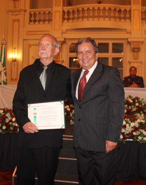 Sessão Solene de entrega de Títulos de Cidadania, diploma de Honra ao Mérito e Mérito Profissional