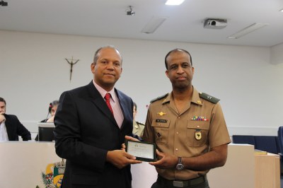 Solenidade de entrega do "Diploma Valor Militar" 2013