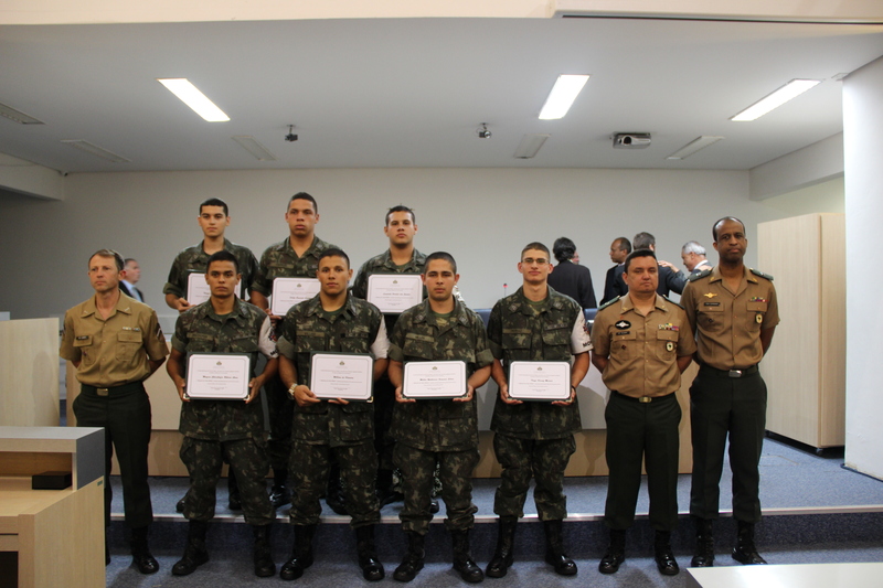 Solenidade de entrega do "Diploma Valor Militar" 2013