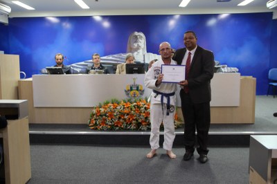 Solenidade em homenagem à prática de artes marciais no município de Poços de Caldas