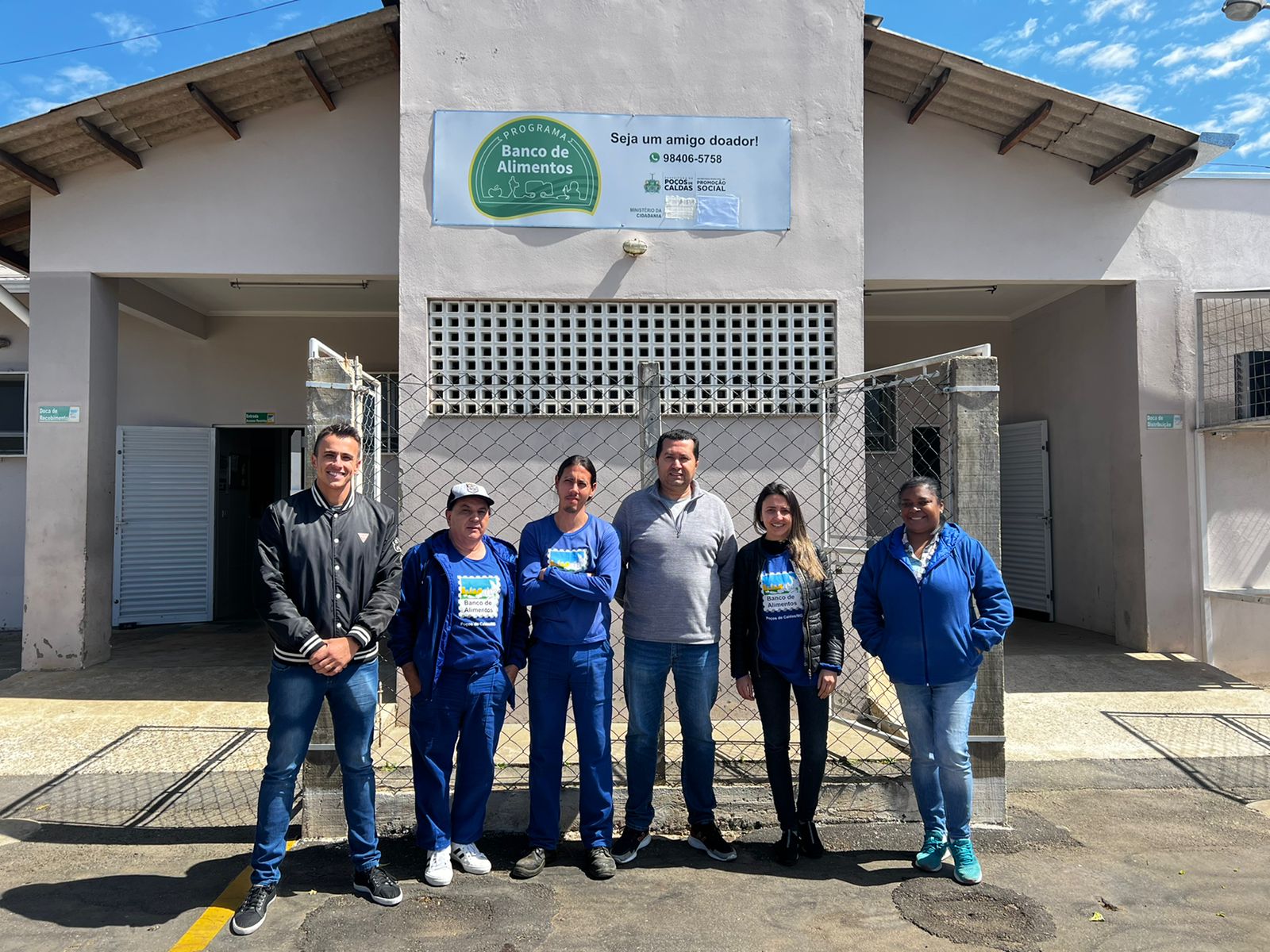 Douglas Dofu conhece trabalho do Banco de Alimentos