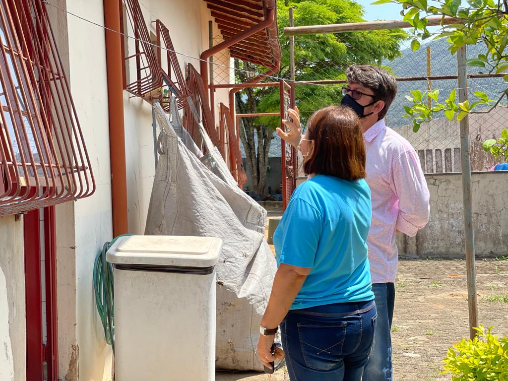 Flavinho busca melhorias para o CEI Arco-Íris