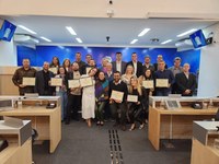 Fundação Hemominas e doadores de sangue recebem homenagem da Câmara de Poços