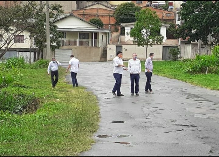 Kleber Silva  confere reivindicações dos bairros Parque Pinheiros, Jardim Itamaraty e Parque Primavera