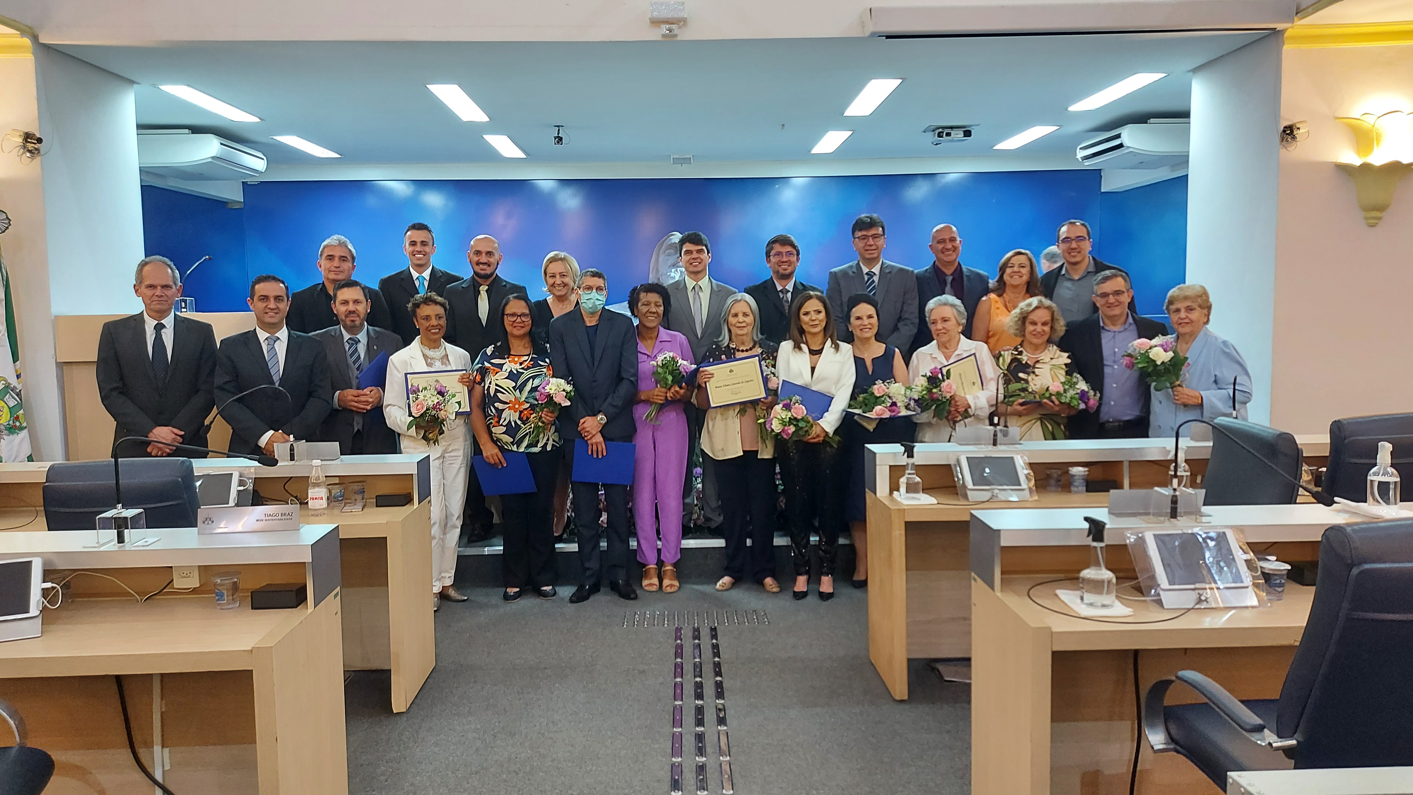 Professores recebem Diploma José Castro de Araújo