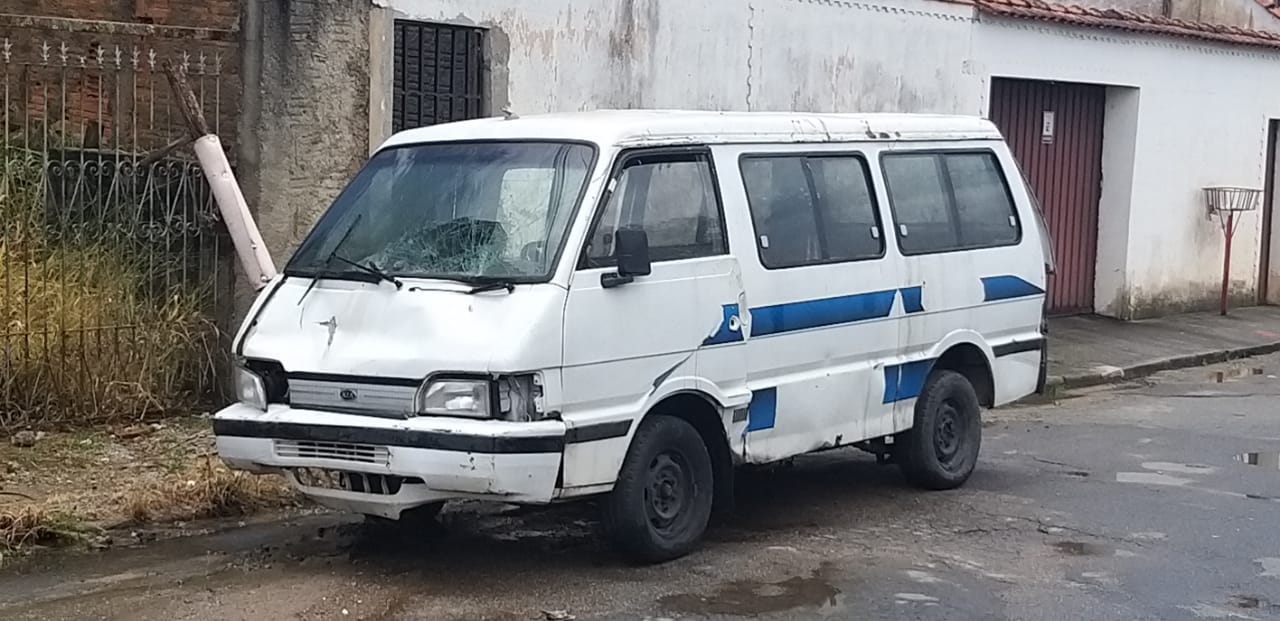 Projeto de Lei determina prazo para retirada de veículos e carcaças abandonadas em vias públicas