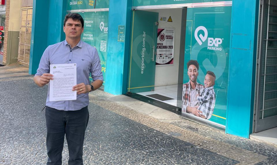 Ricardo Sabino questiona regularização automática das vagas da Zona Azul