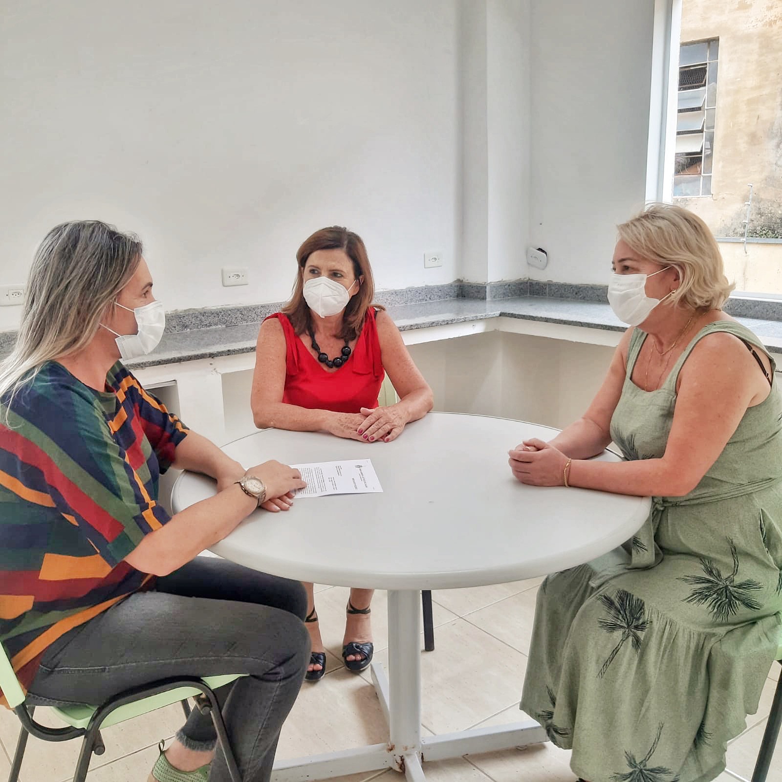 Vereadoras visitam Centro de Atenção à Saúde da Mulher e da Criança